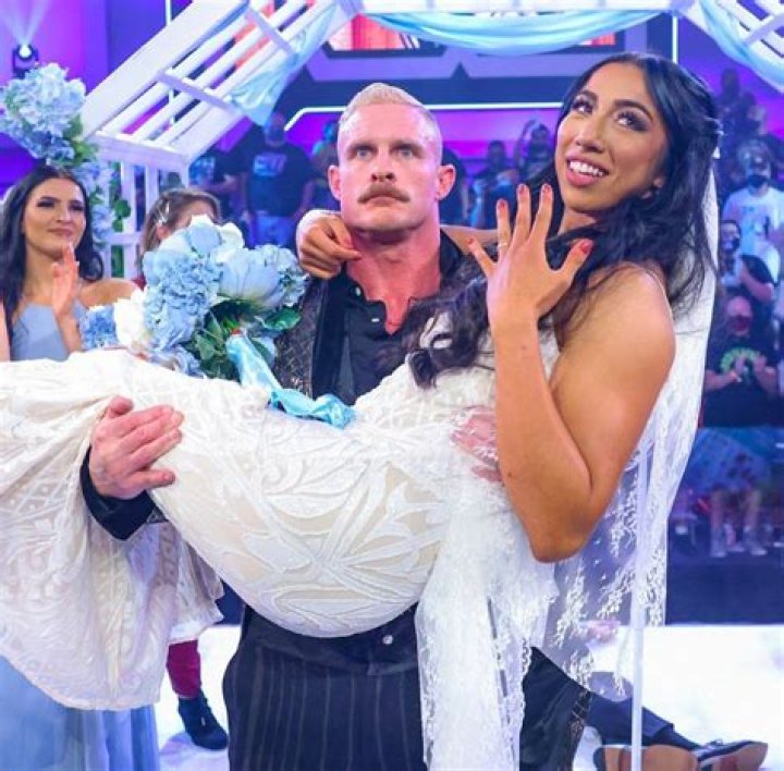 Is Dexter Lumis Married In Real Life?