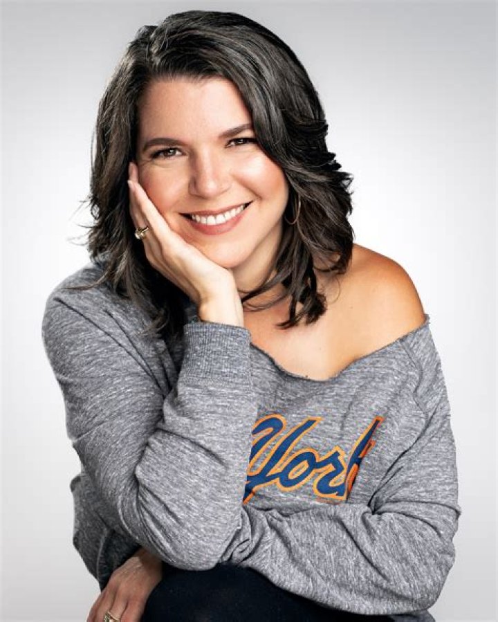 Unveiling The Vibrant World Of Ellen Hamilton Latzen: Discoveries And Insights